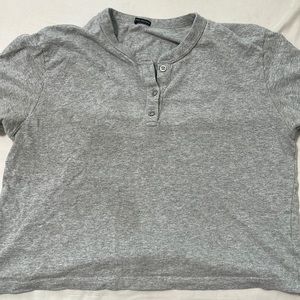 brandy cropped grey t-shirt